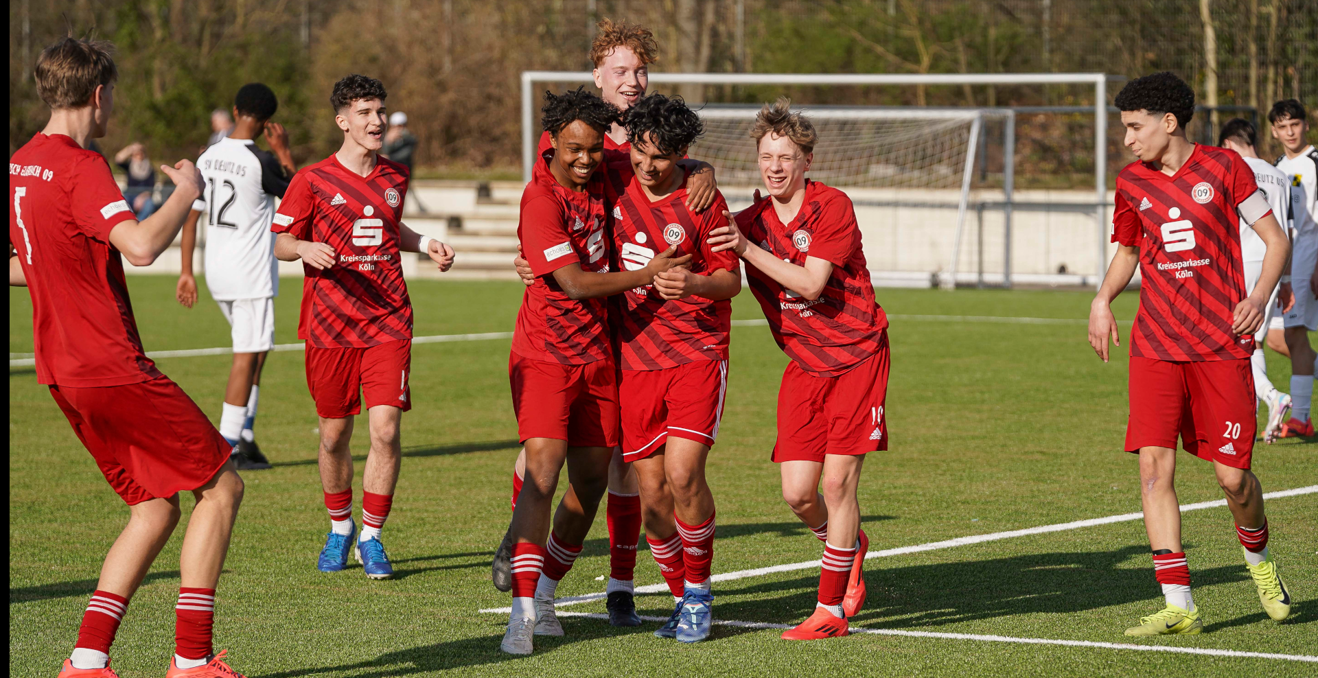U17 feiert 14. Sieg im 14. Spiel