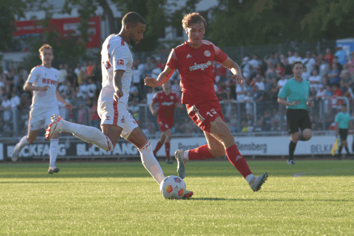 Am 12. Juli kommt der 1. FC Köln in die BELKAW Arena.